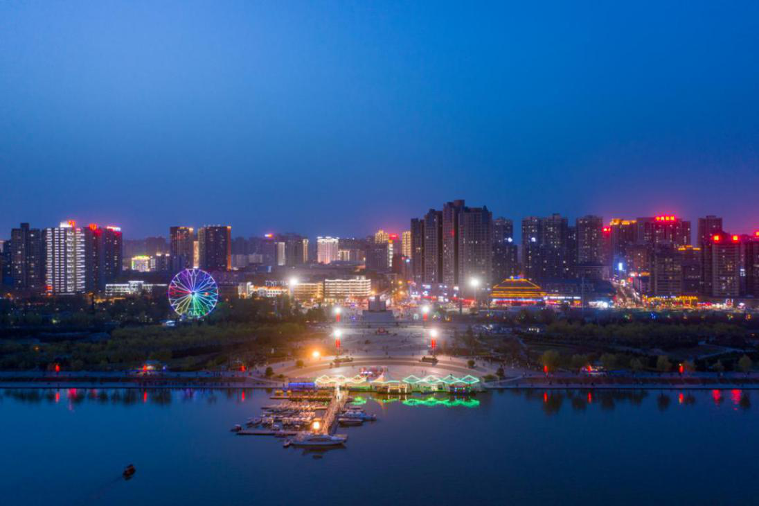 西安港务区夜景图片